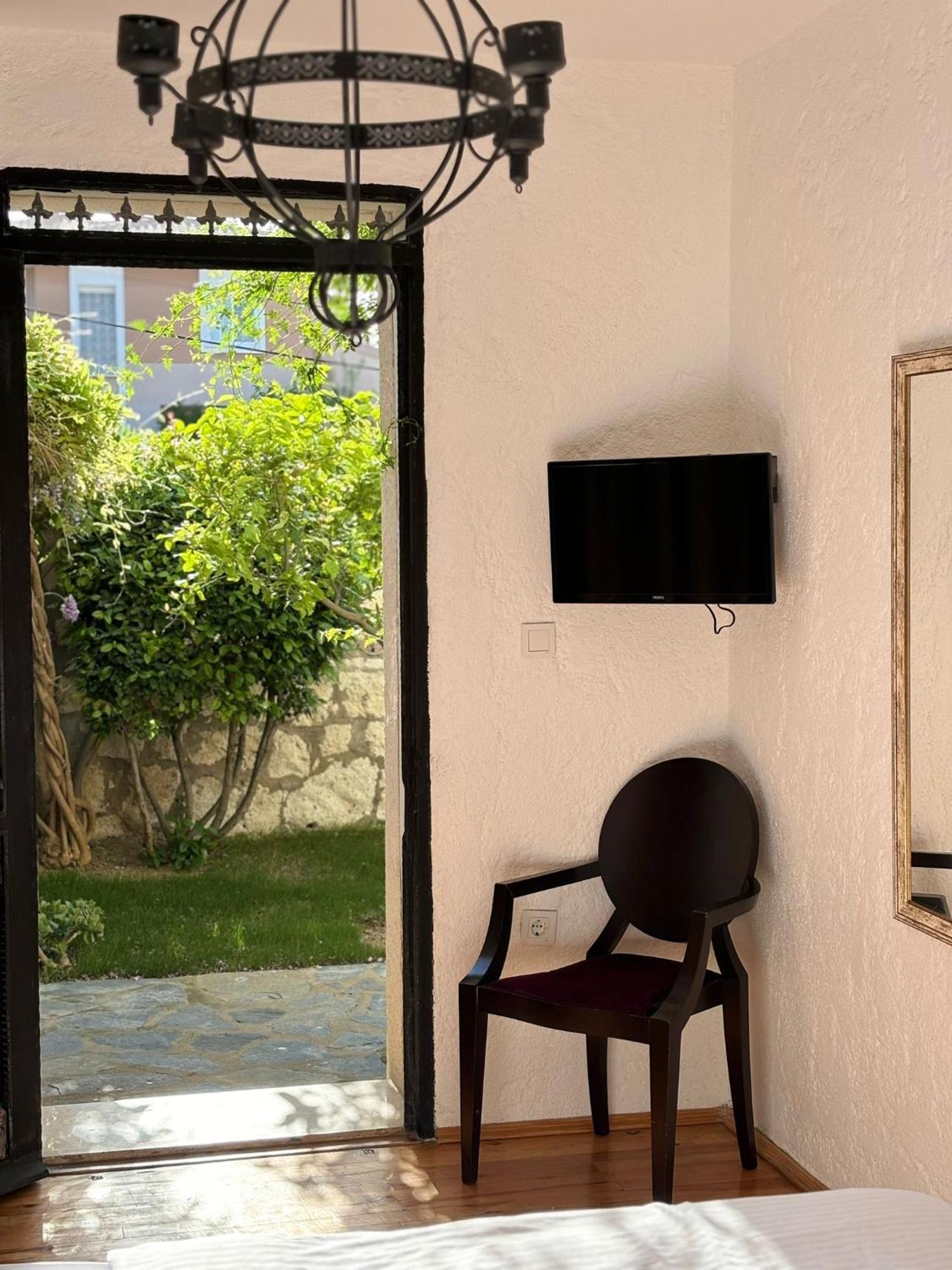 Alacati Albatross Hotel ภายนอก รูปภาพ