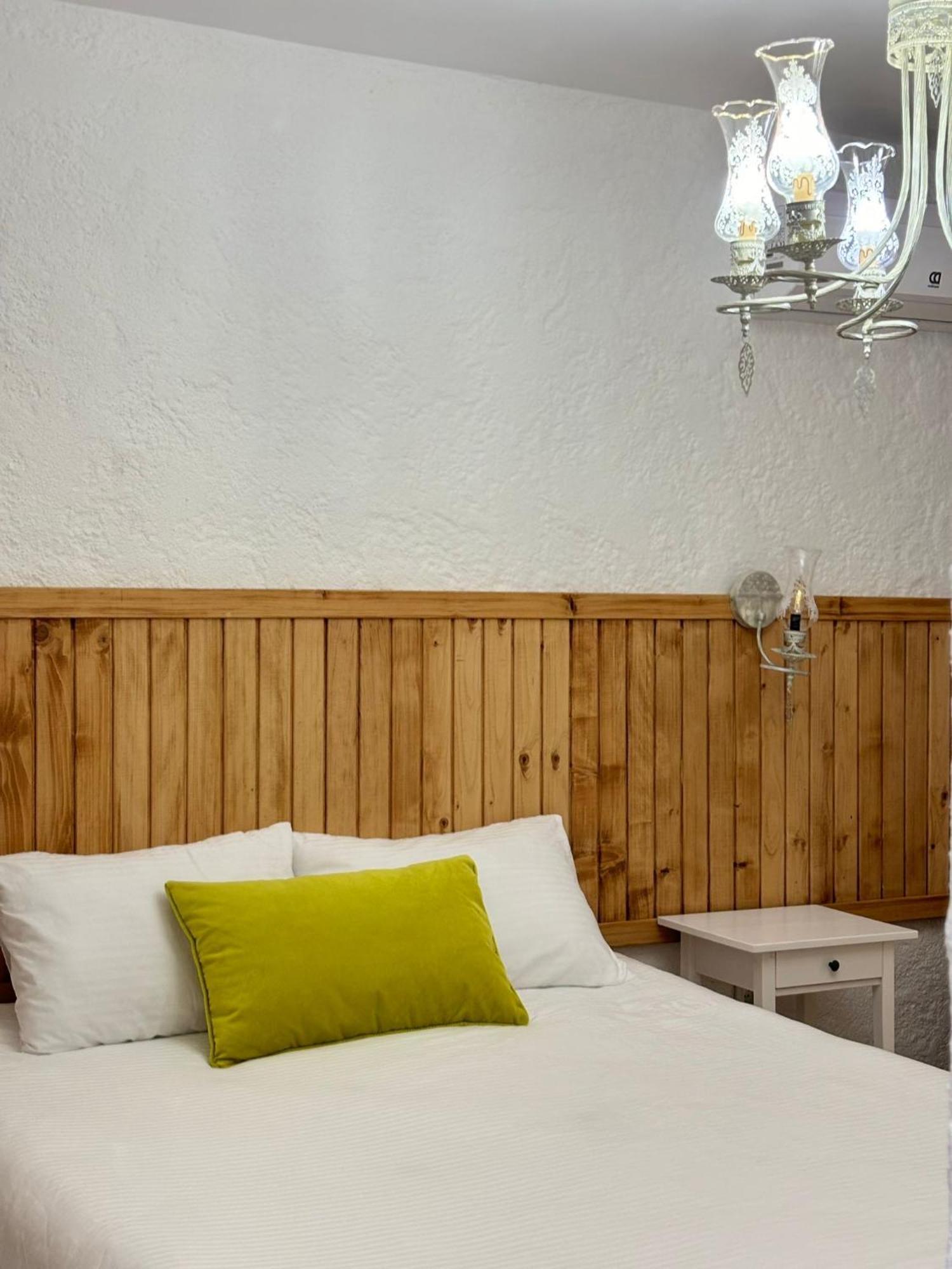 Alacati Albatross Hotel ภายนอก รูปภาพ