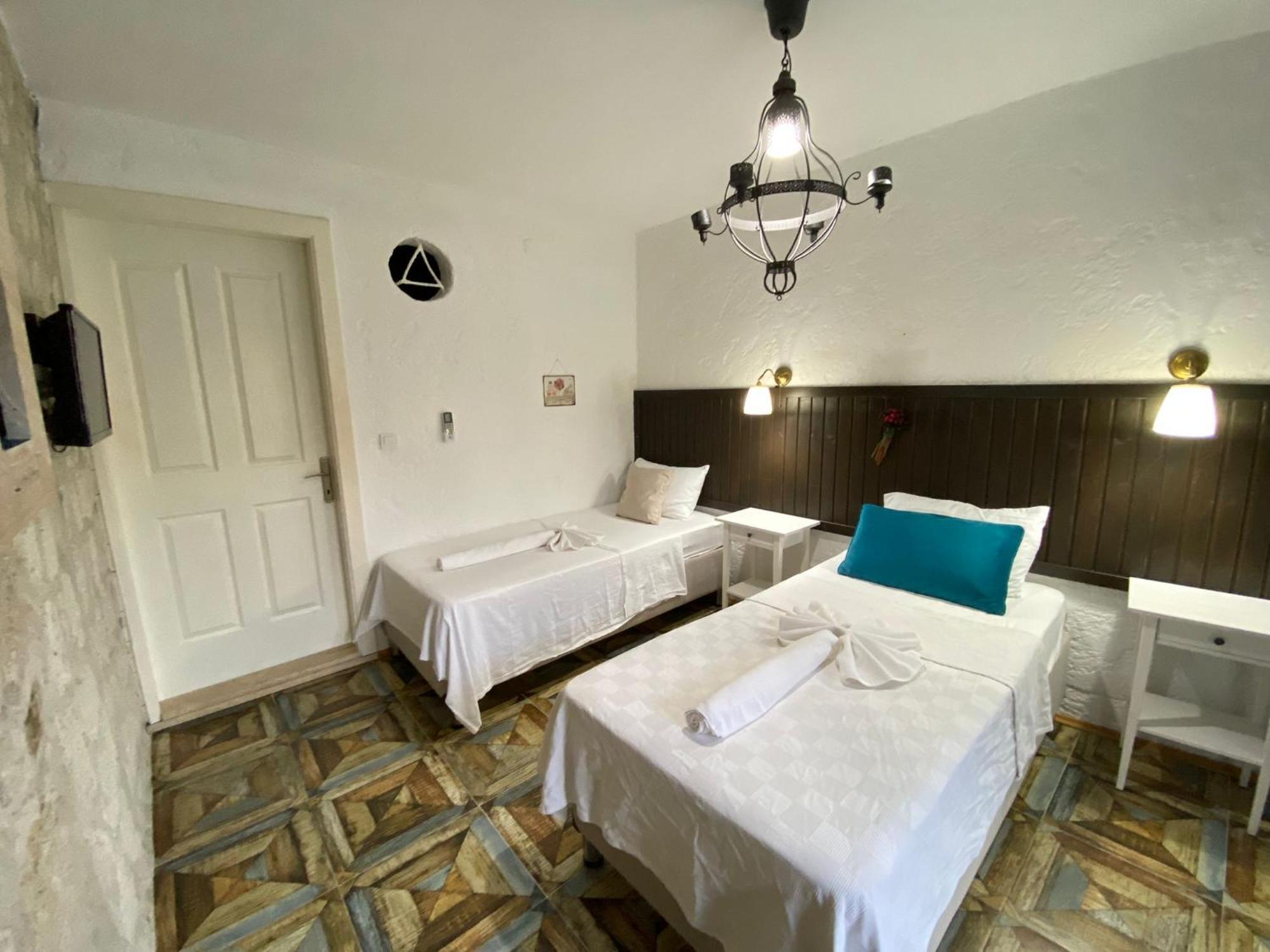 Alacati Albatross Hotel ภายนอก รูปภาพ